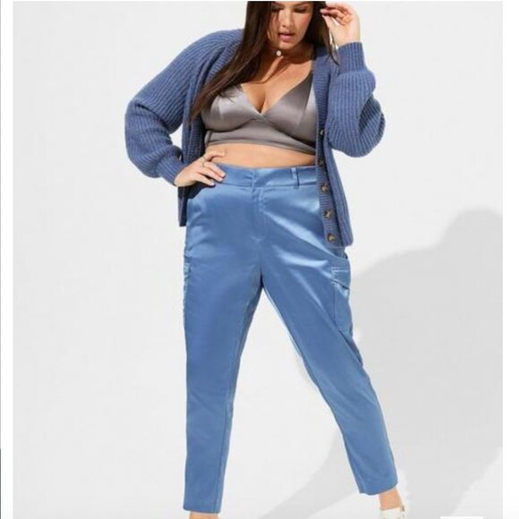 torrid Pants - torrid Relaxed Taper Satin Cargo Pant NWT